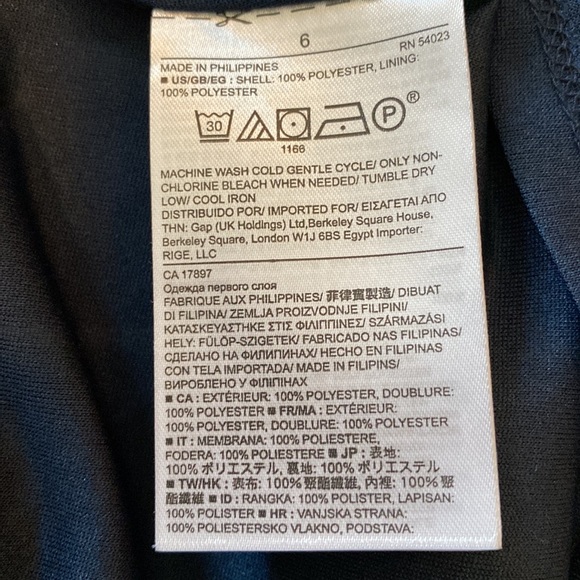 Beautiful v_ neckline sleeveless dress - Picture 6 of 6